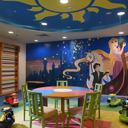 Tolip El Forsan Hotel Ismailia Ngoại thất bức ảnh The Tangled-themed playroom at the Children's Hospital of Philadelphia