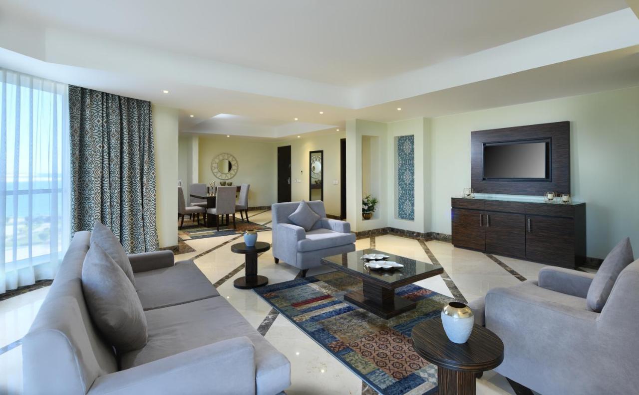 Tolip El Forsan Hotel Ismailia Ngoại thất bức ảnh Suite at the hotel