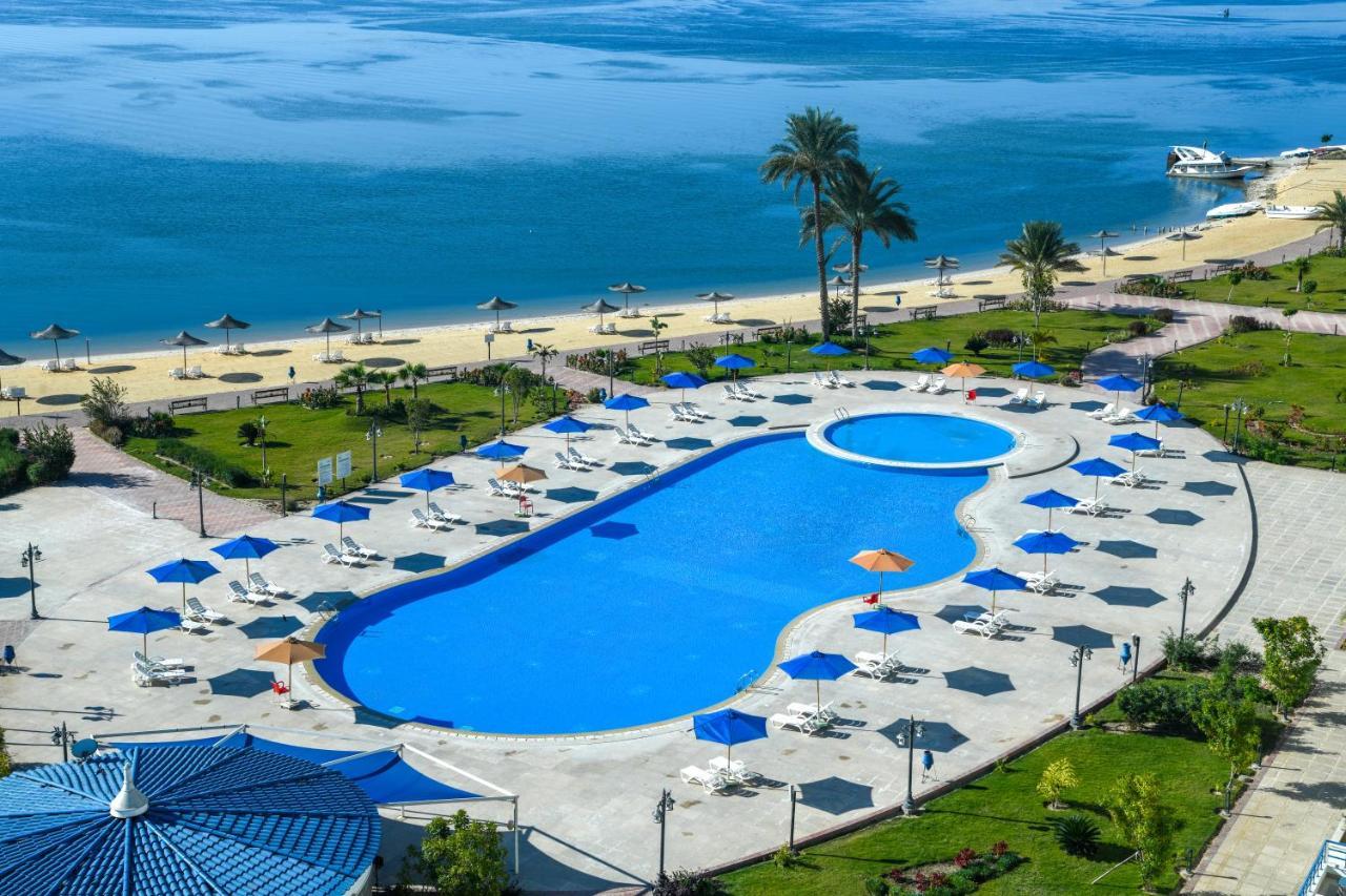 Tolip El Forsan Hotel Ismailia Ngoại thất bức ảnh The pool at the Grand Hotel