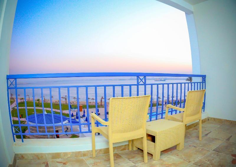 Tolip El Forsan Hotel Ismailia Ngoại thất bức ảnh A balcony