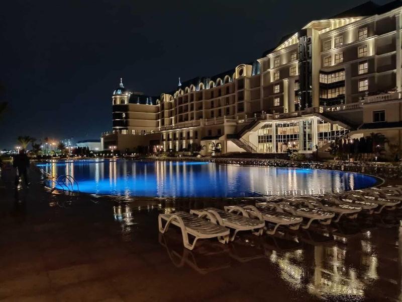 Tolip El Forsan Hotel Ismailia Ngoại thất bức ảnh The hotel at night