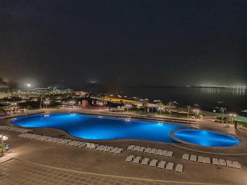 Tolip El Forsan Hotel Ismailia Ngoại thất bức ảnh The Dead Sea at night