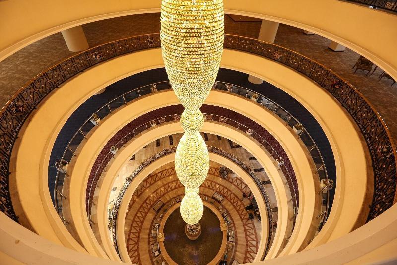 Tolip El Forsan Hotel Ismailia Ngoại thất bức ảnh The spiral staircase