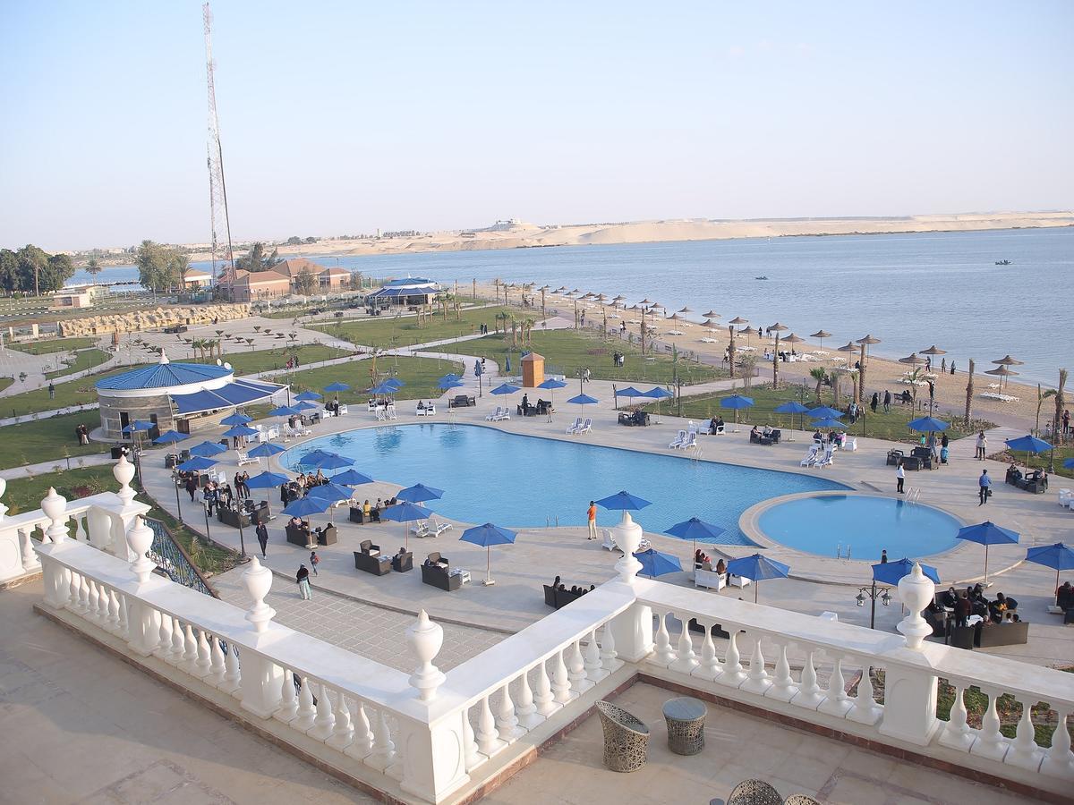 Tolip El Forsan Hotel Ismailia Ngoại thất bức ảnh The pool at the Grand Hotel
